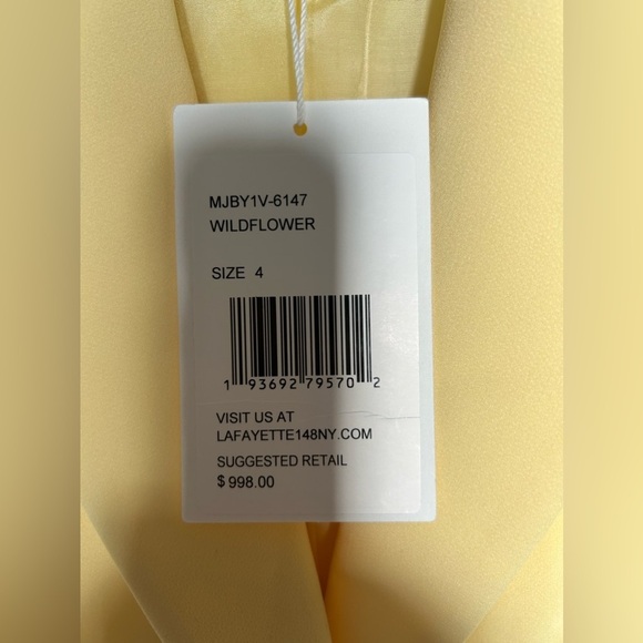 Lafayette 148 New York William Two-Button Blazer in yellow - Picture 5 of 5